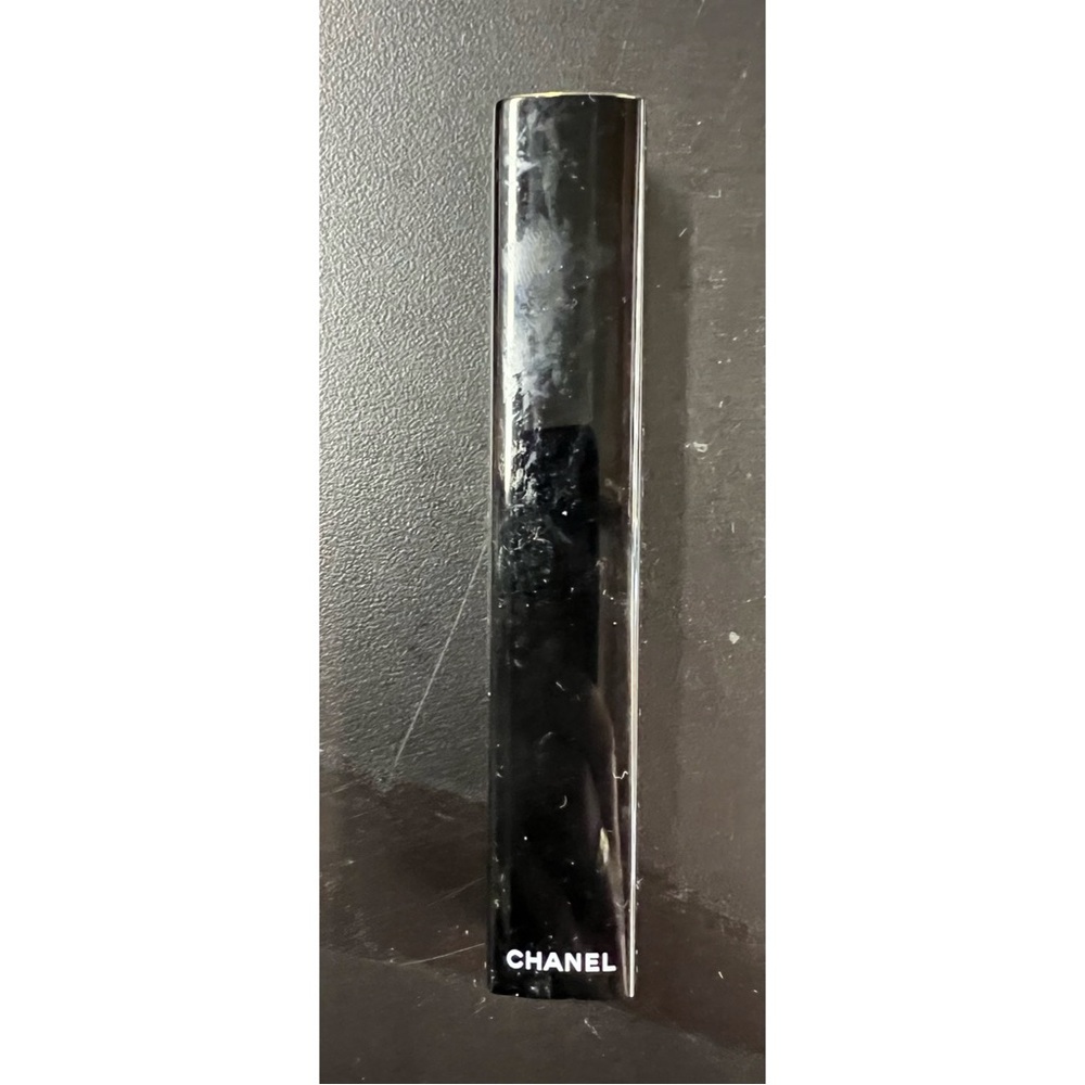 CHANEL Lip Gloss in 21